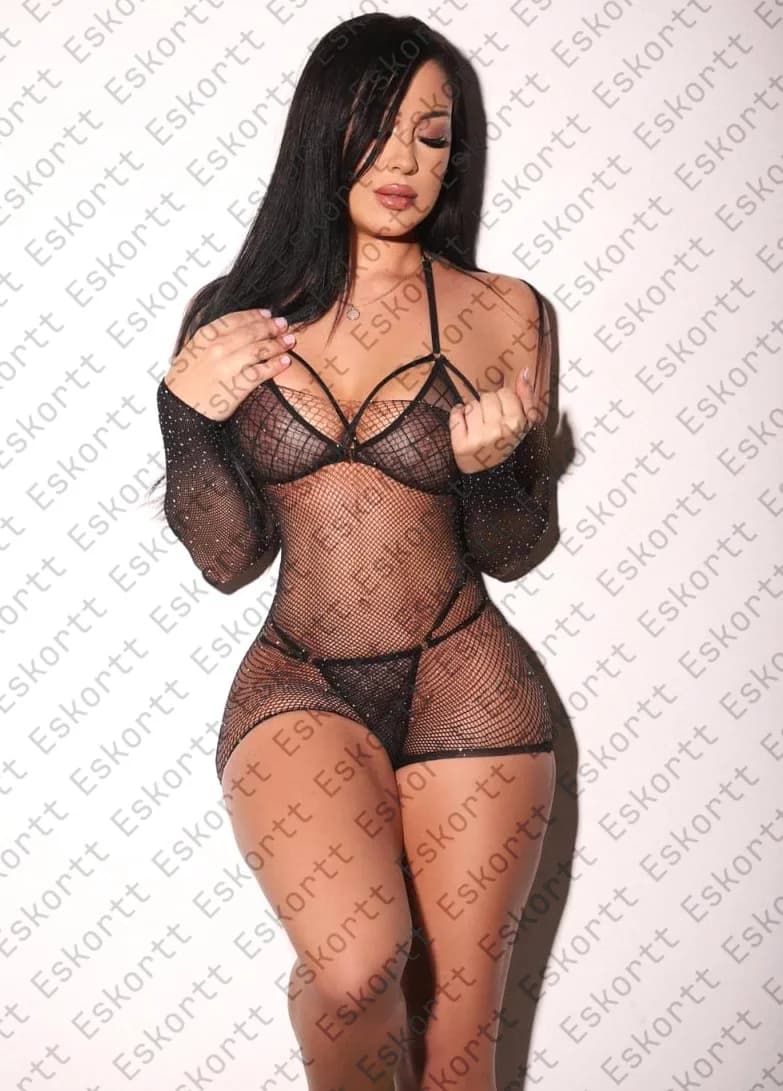 Karol escort in Moscow