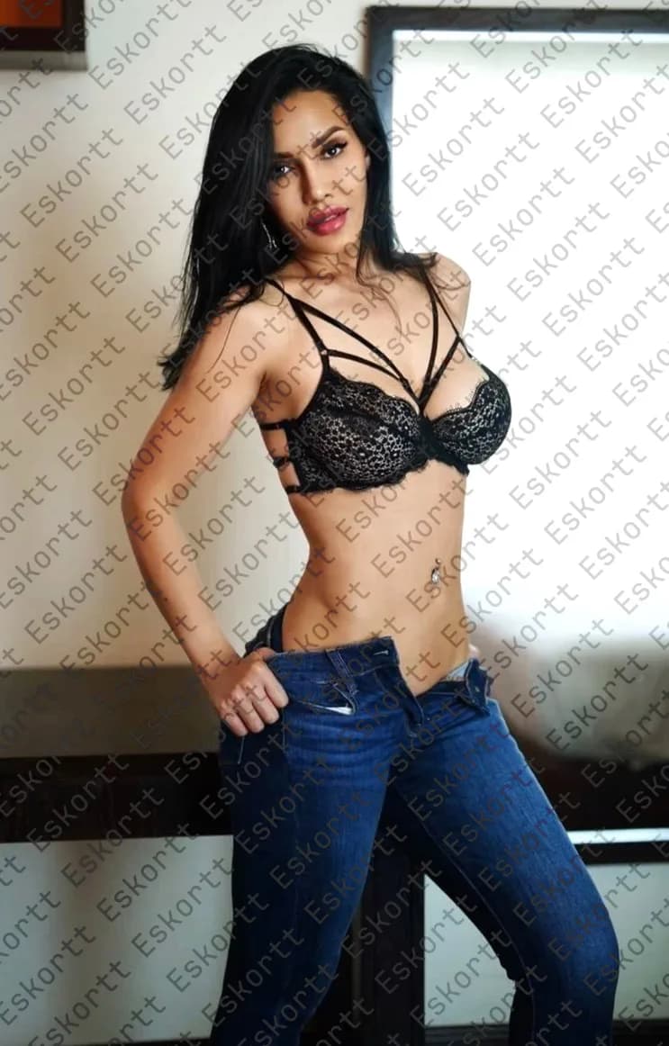 Mona escort in Moscow
