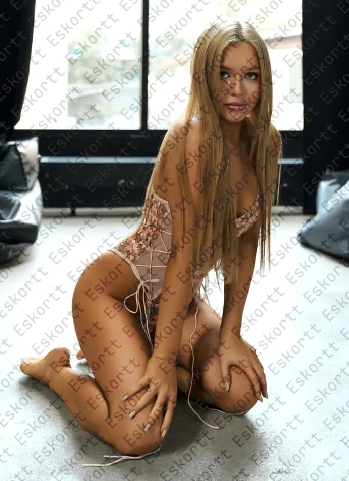 Vilena escort in Moscow