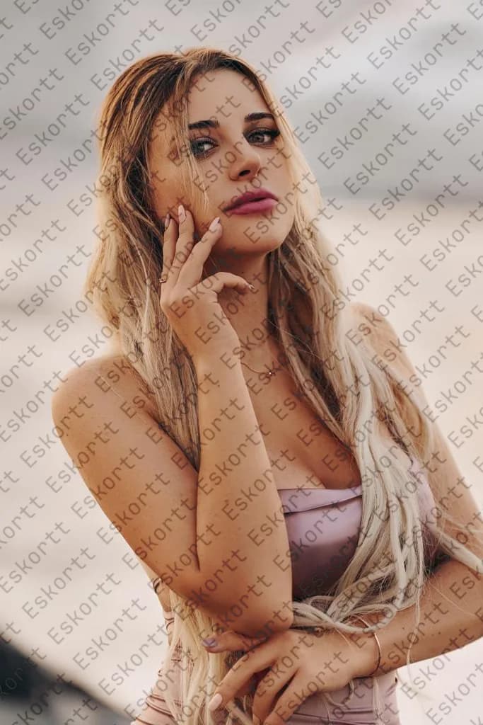 Milana escort in Moscow