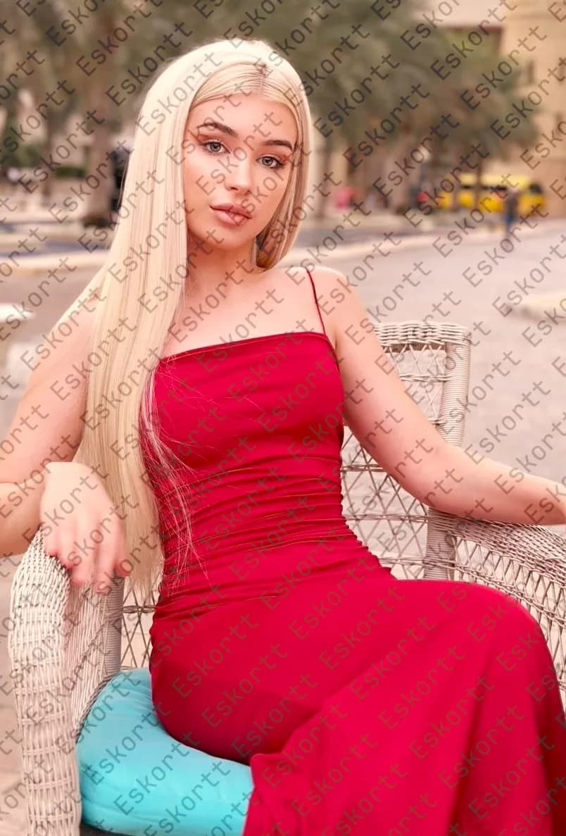 Claire escort in Moscow