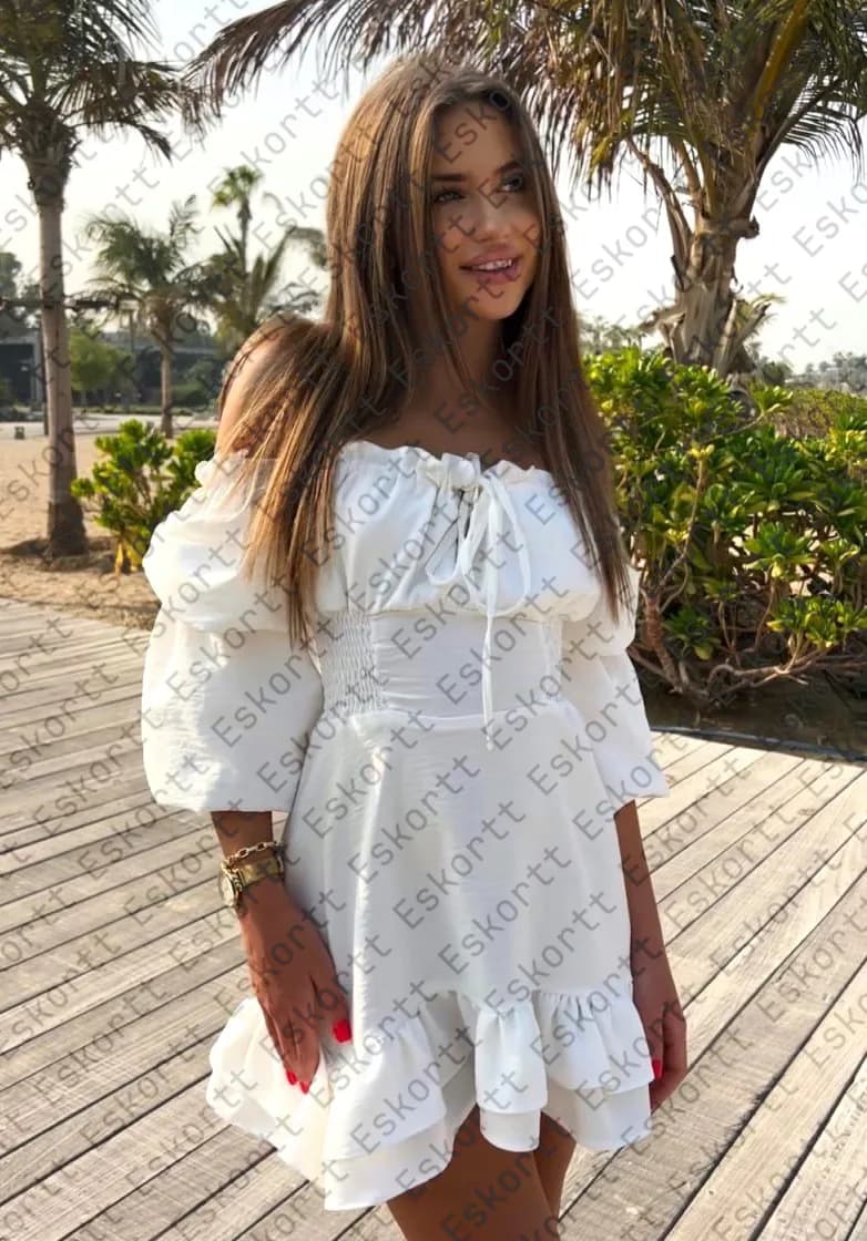 Karina escort in Moscow