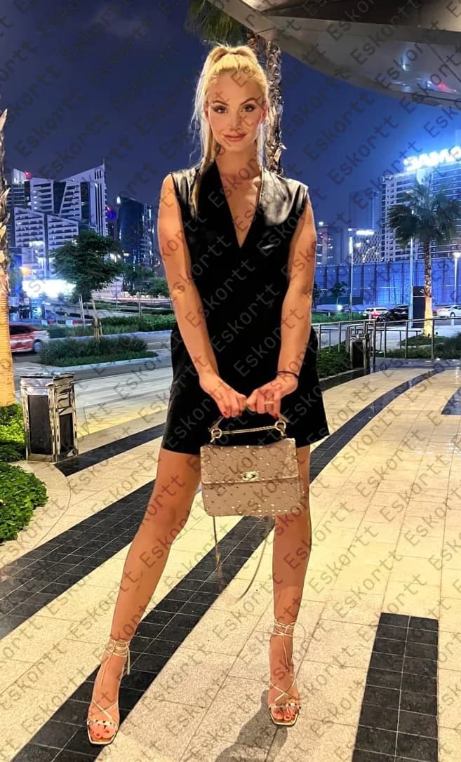 Camille escort in Moscow