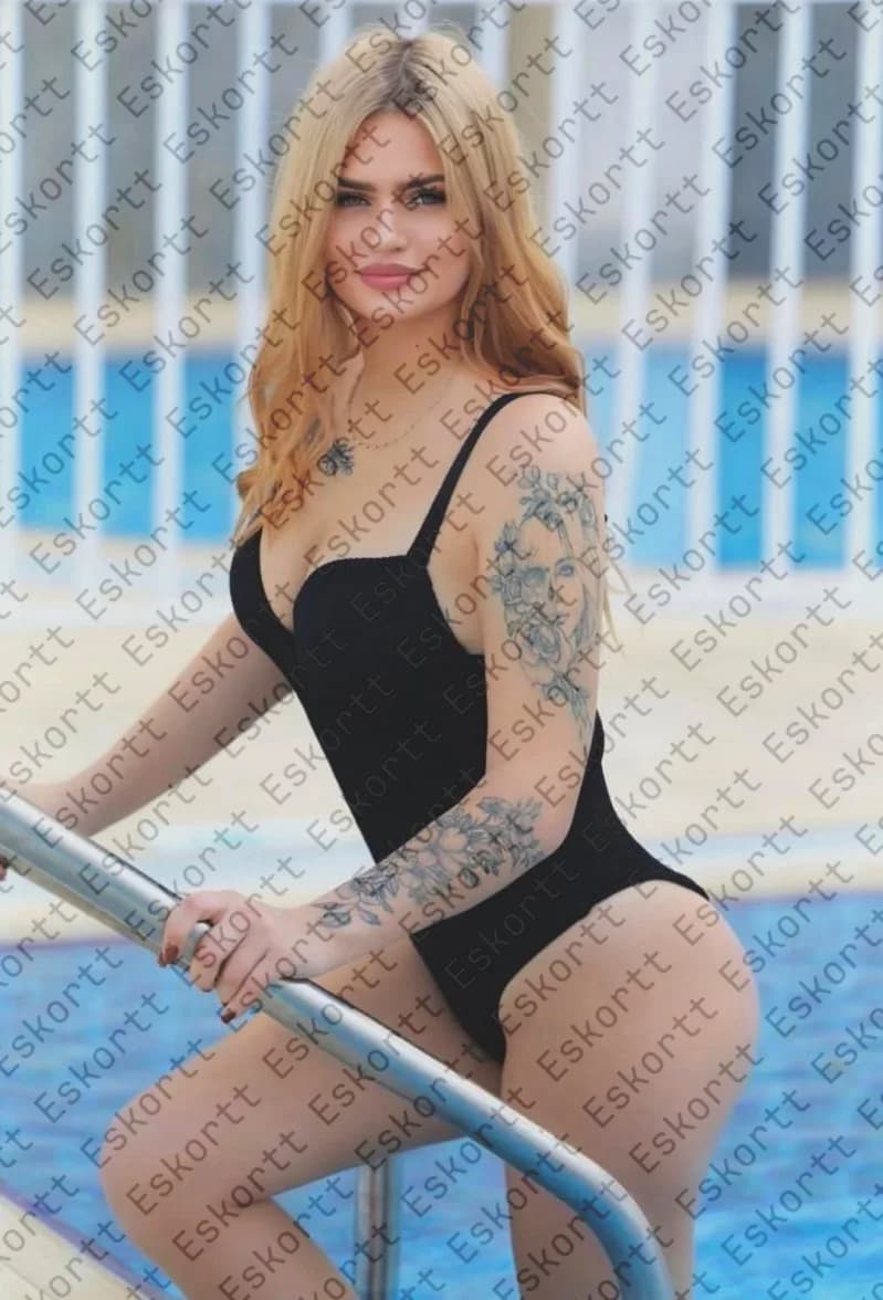 Viola escort in Moscow