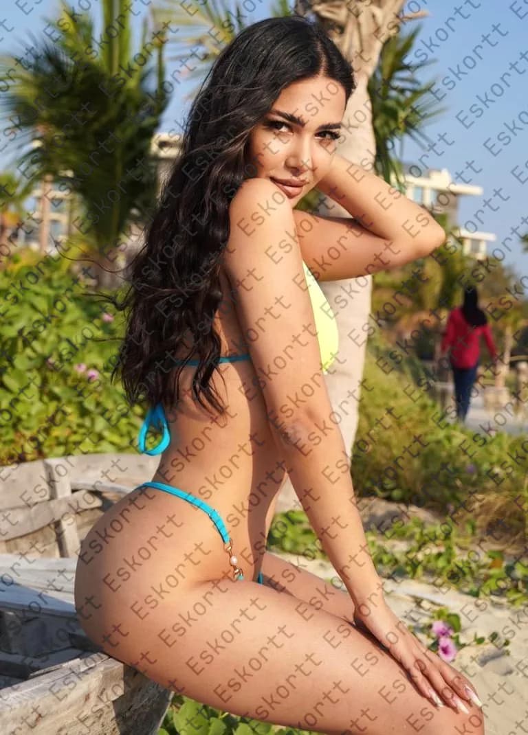 Leila escort in Moscow