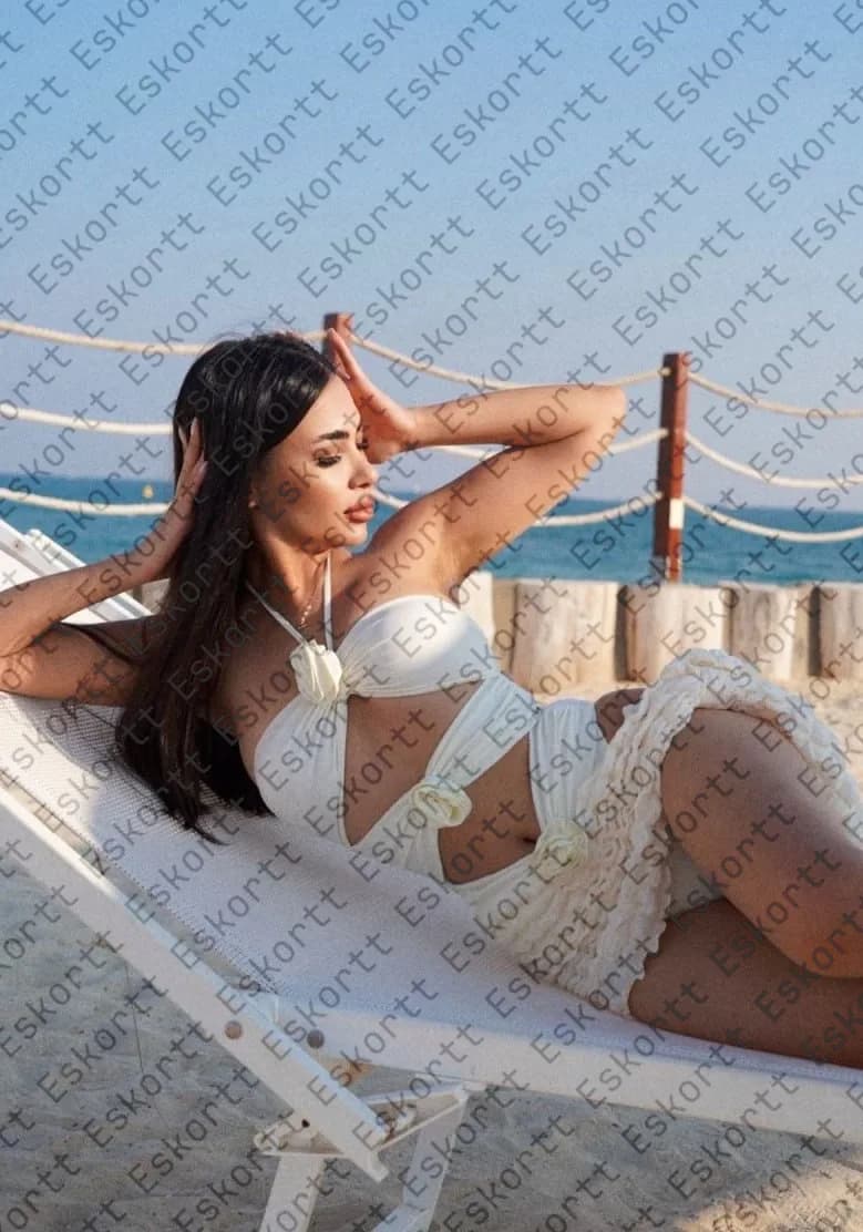 Leila escort in Moscow