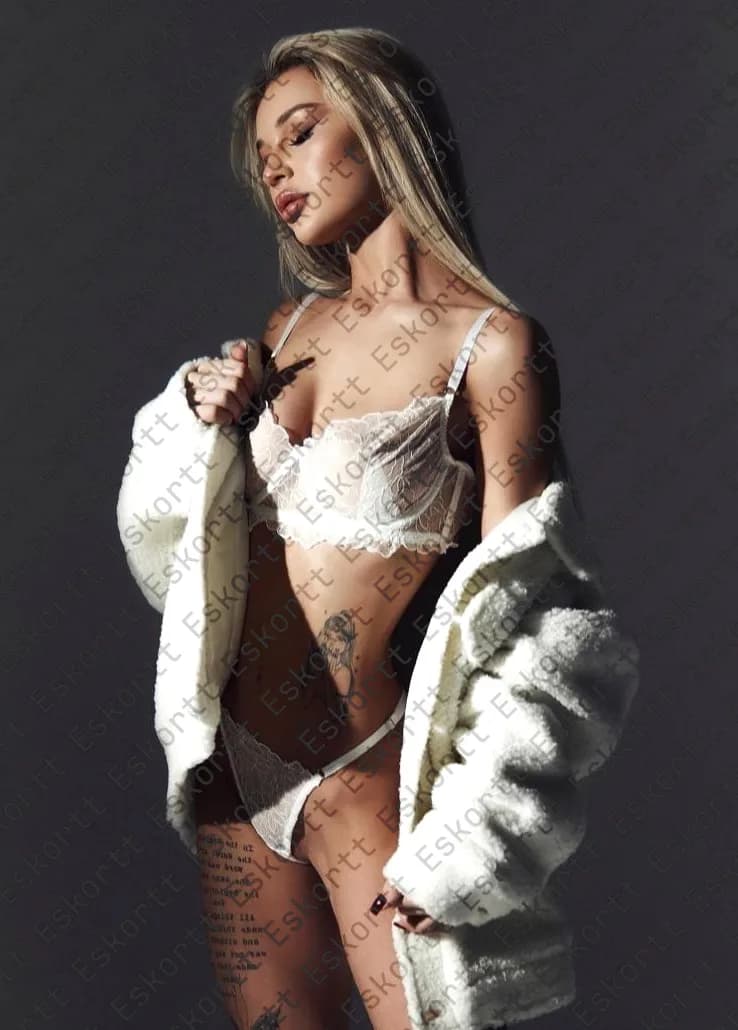Kari escort in Moscow