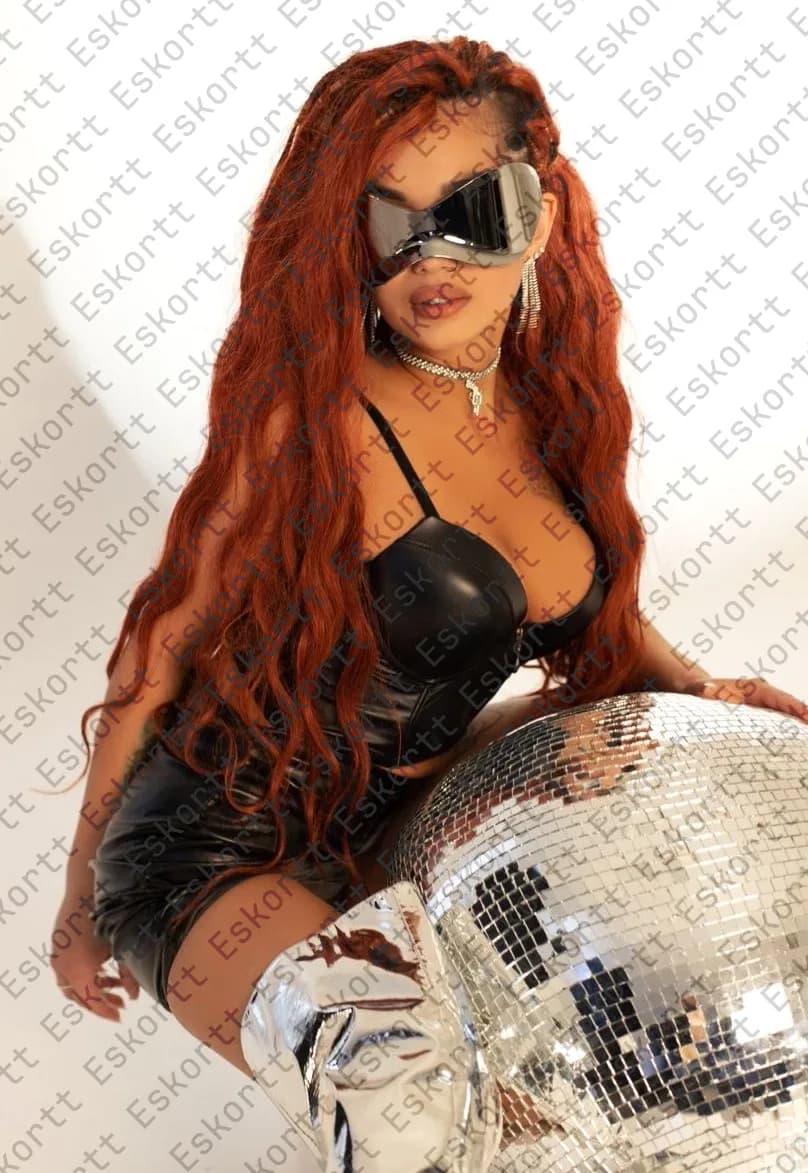 Tina escort in Moscow