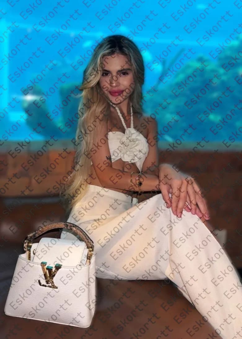 Rebecca escort in Moscow