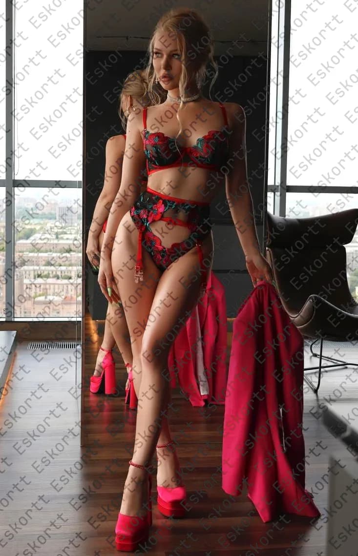 Melany escort in Moscow