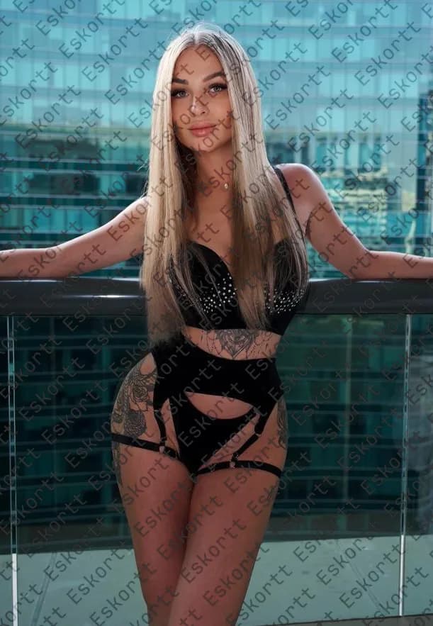 Stasia escort in Moscow
