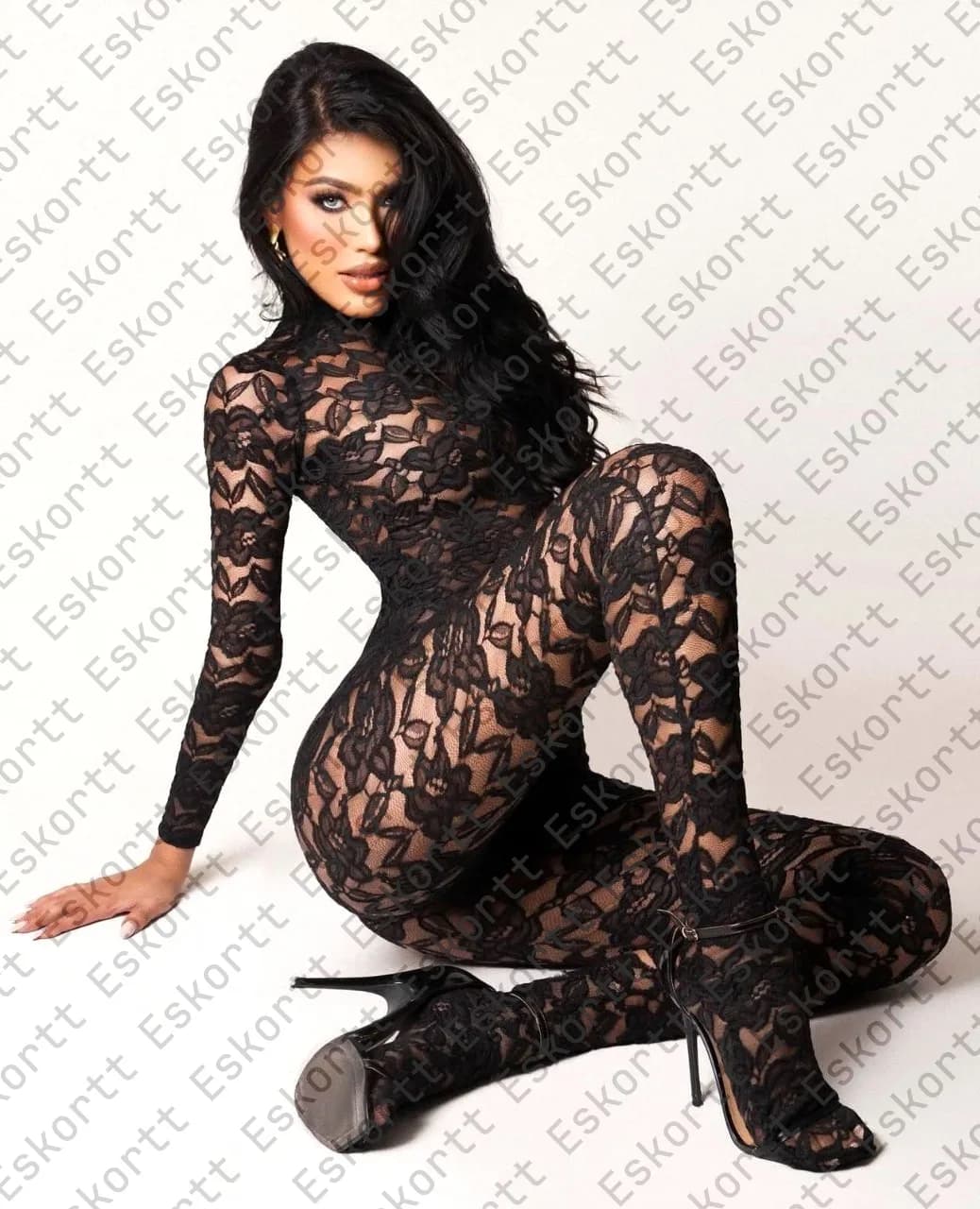 Teresa escort in Moscow