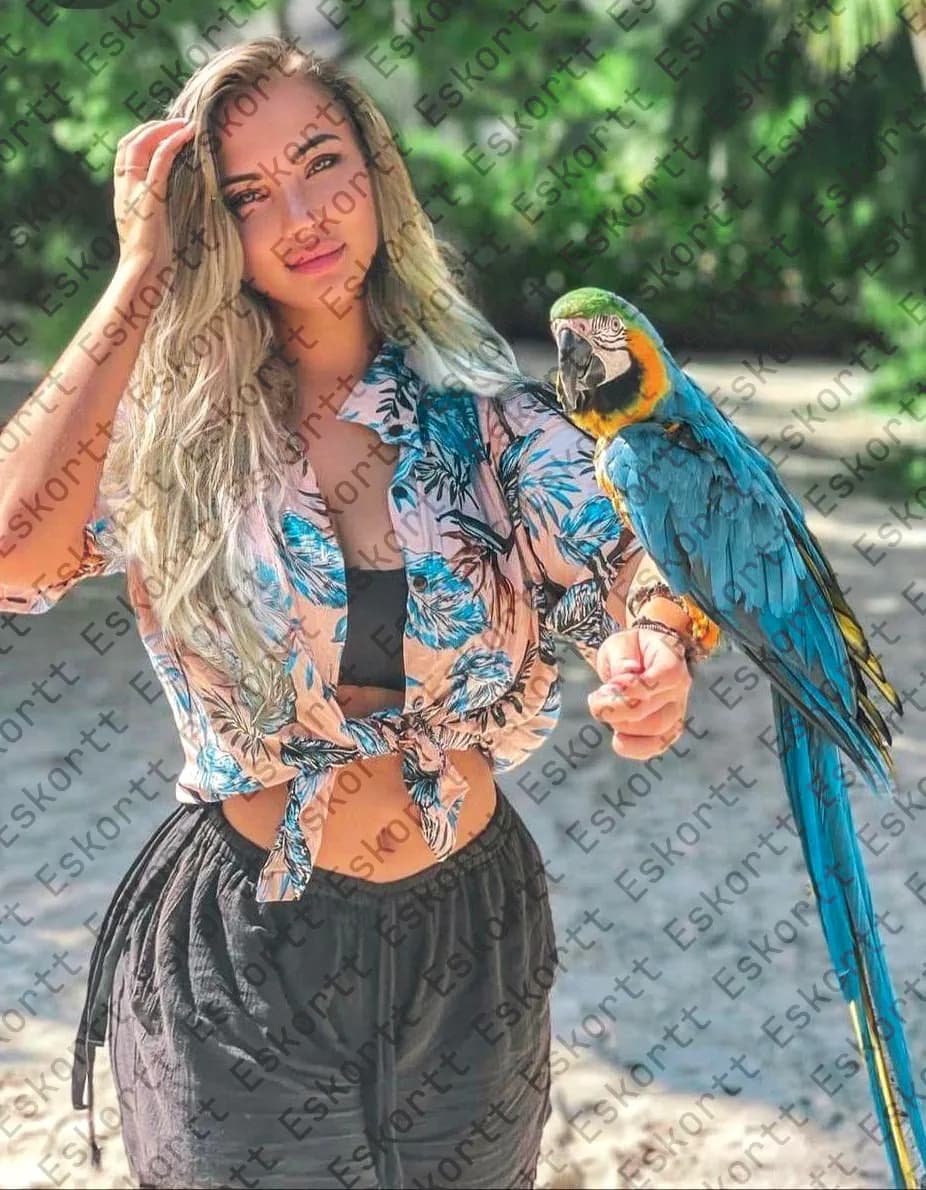  Elisabetta escort in Moscow