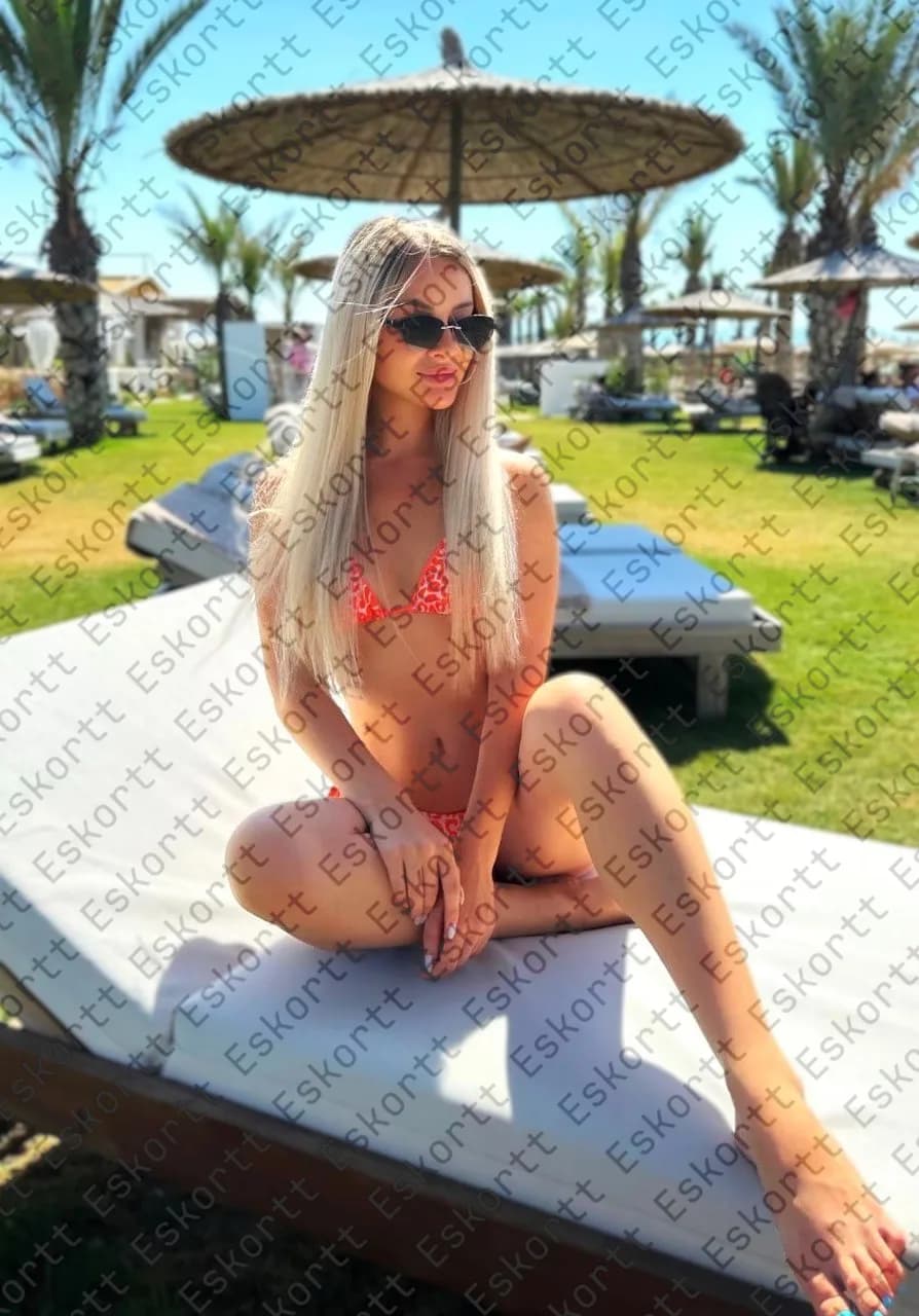 Aleksandra escort in Moscow