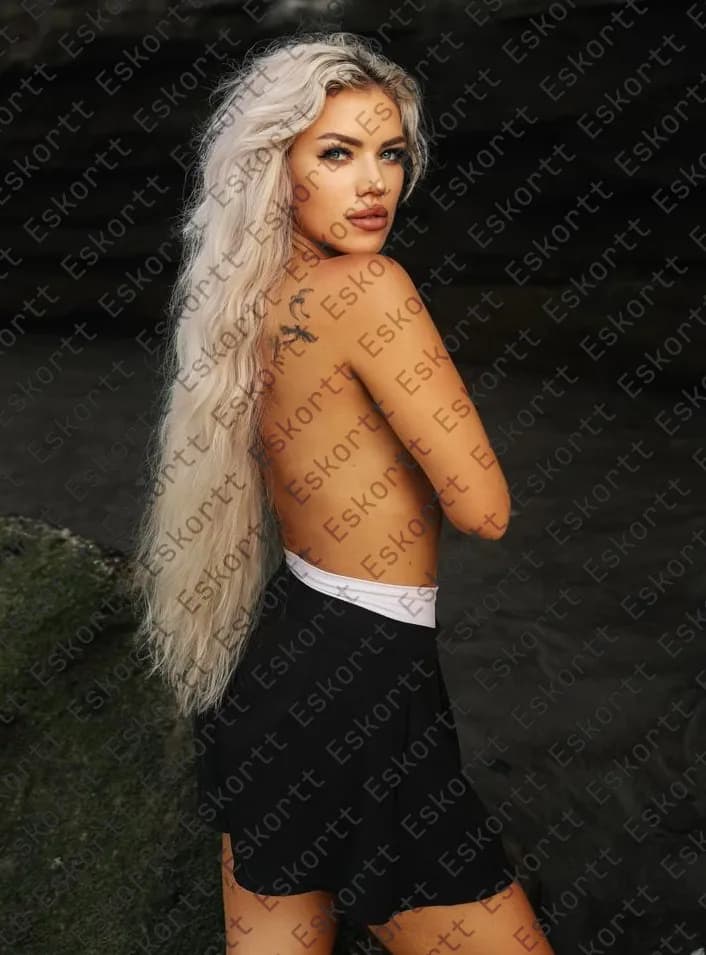 Oksy escort in Moscow