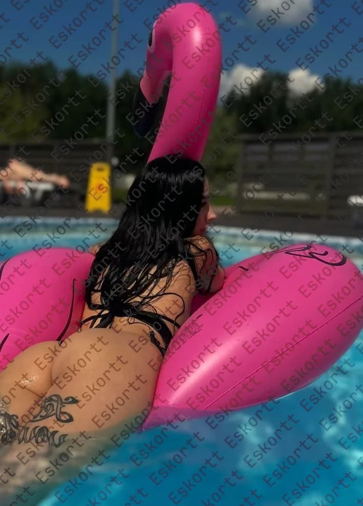 Adelina escort in Moscow