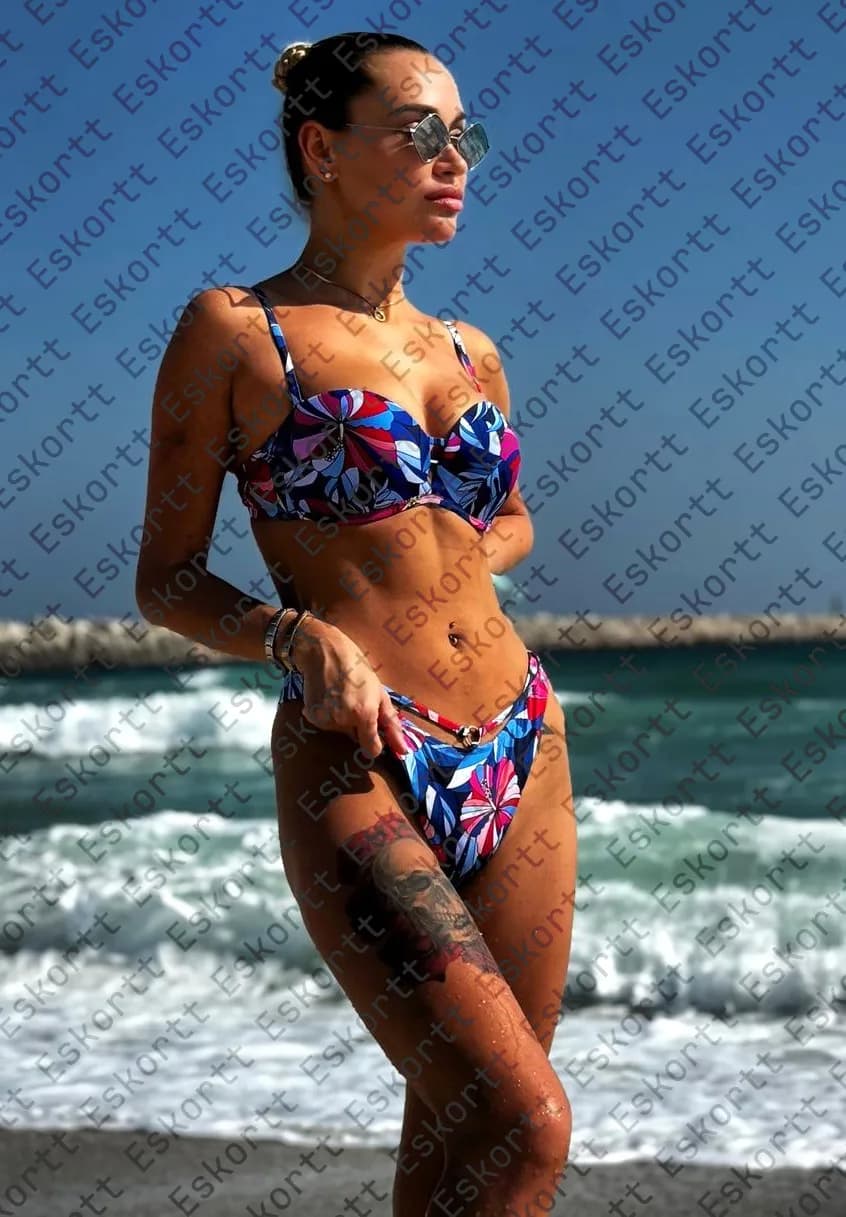 Yana escort in Moscow