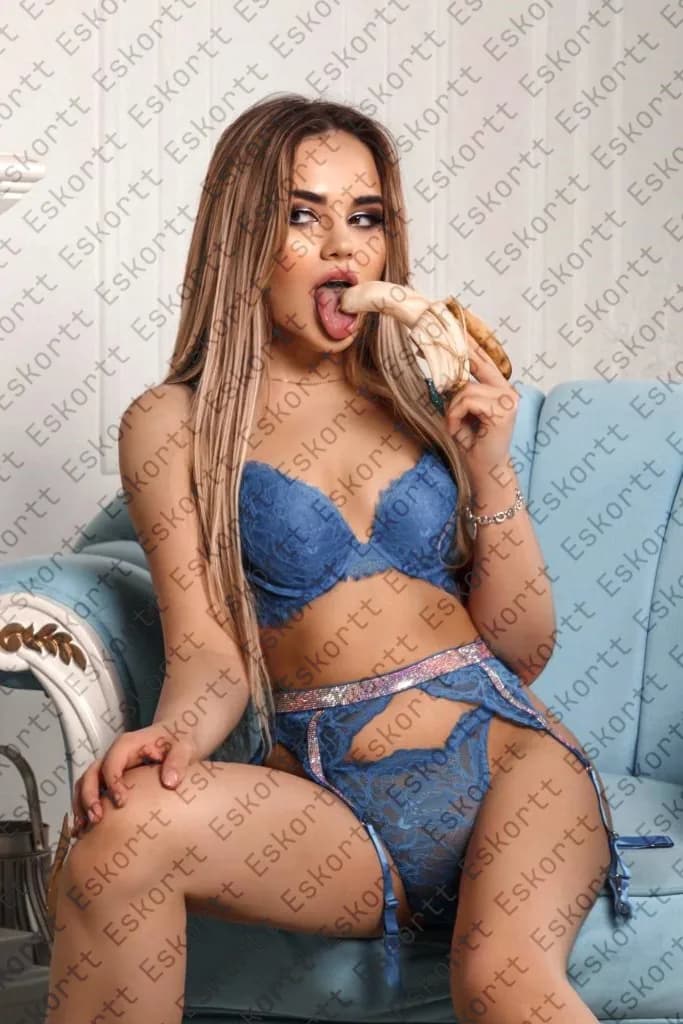 Nita escort in Moscow