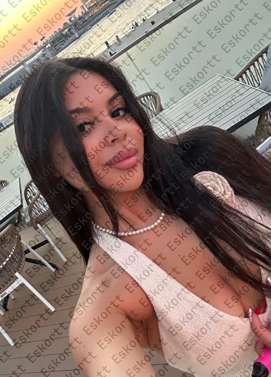 Мариана escort in Moscow