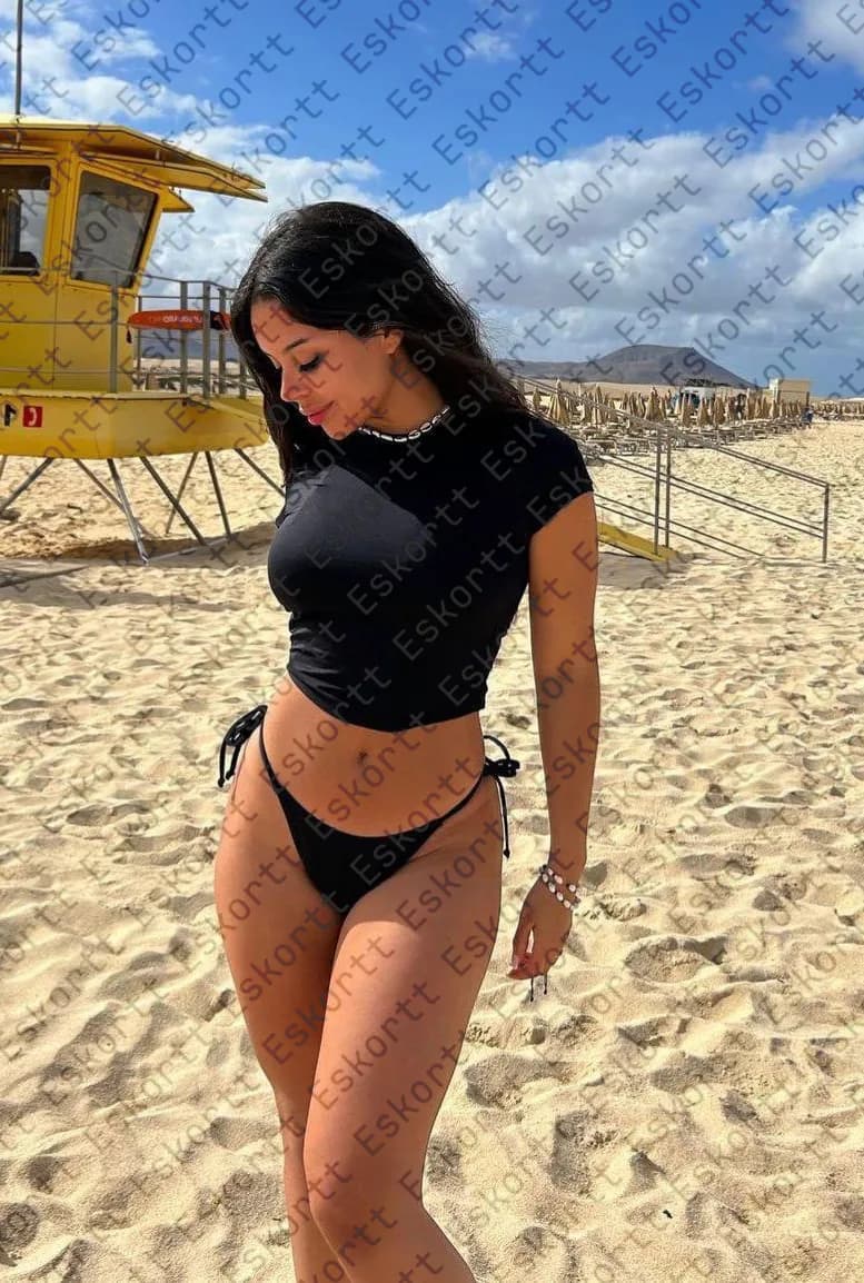 Мариана escort in Moscow