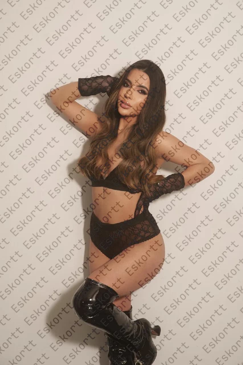 Лора escort in Moscow