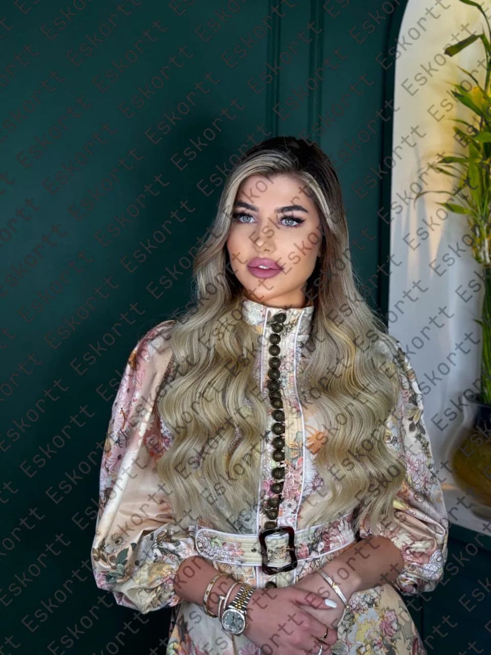 Лаура escort in Moscow