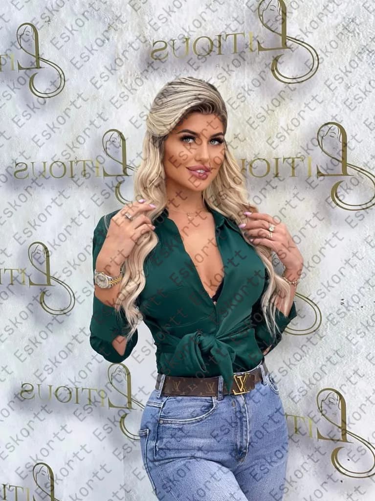 Лаура escort in Moscow