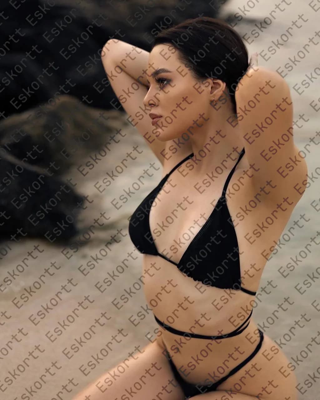 Милана escort in Moscow