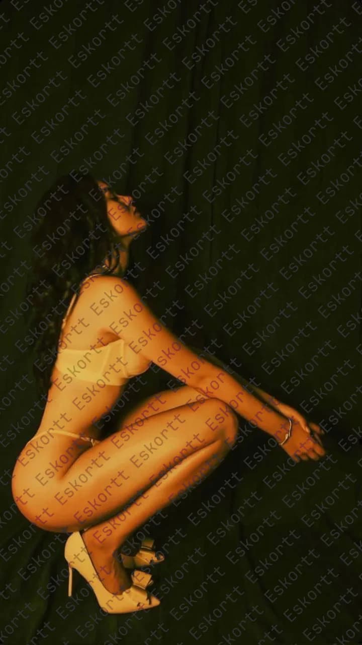 Милана escort in Moscow