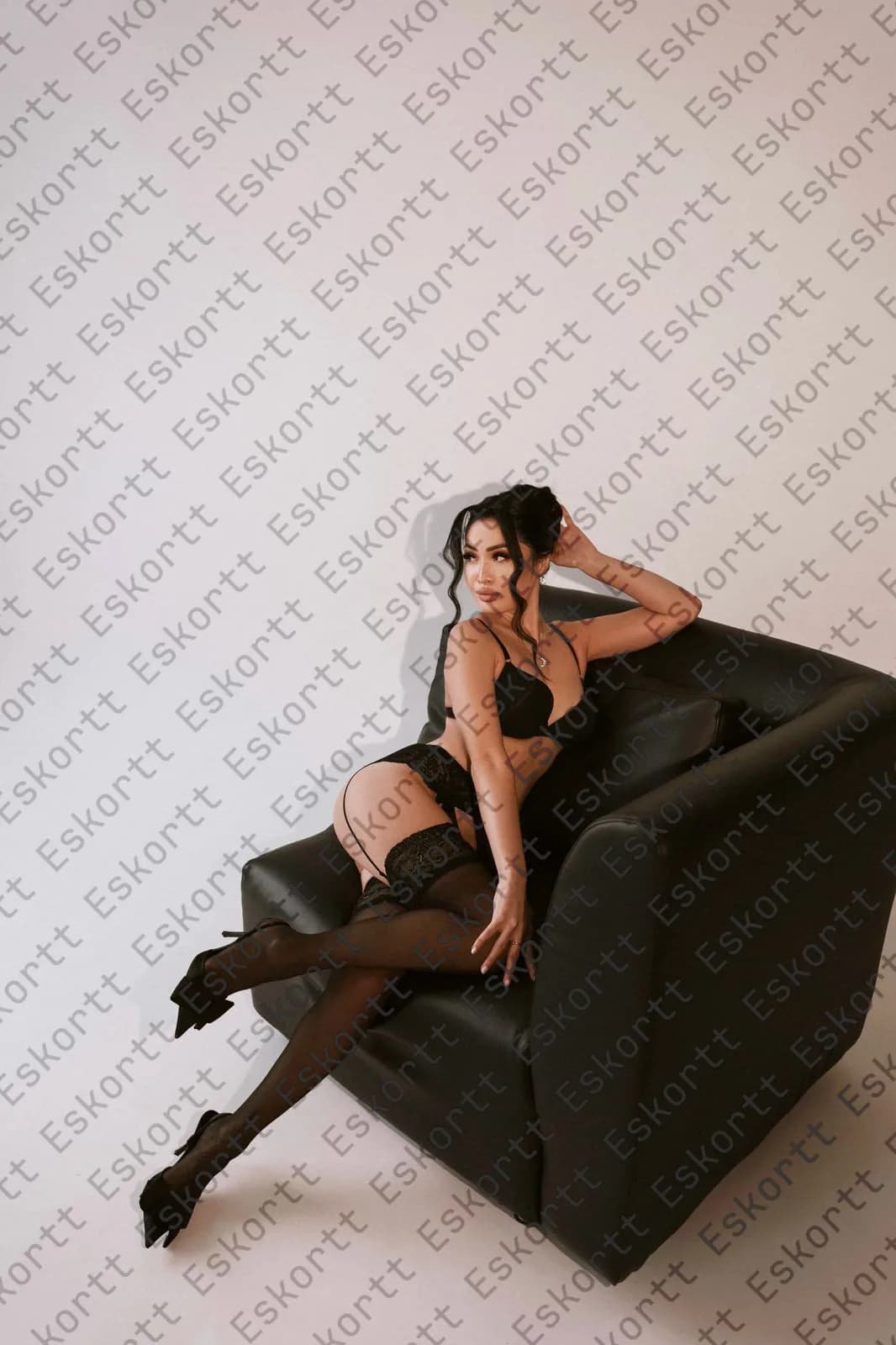 Алина escort in Moscow