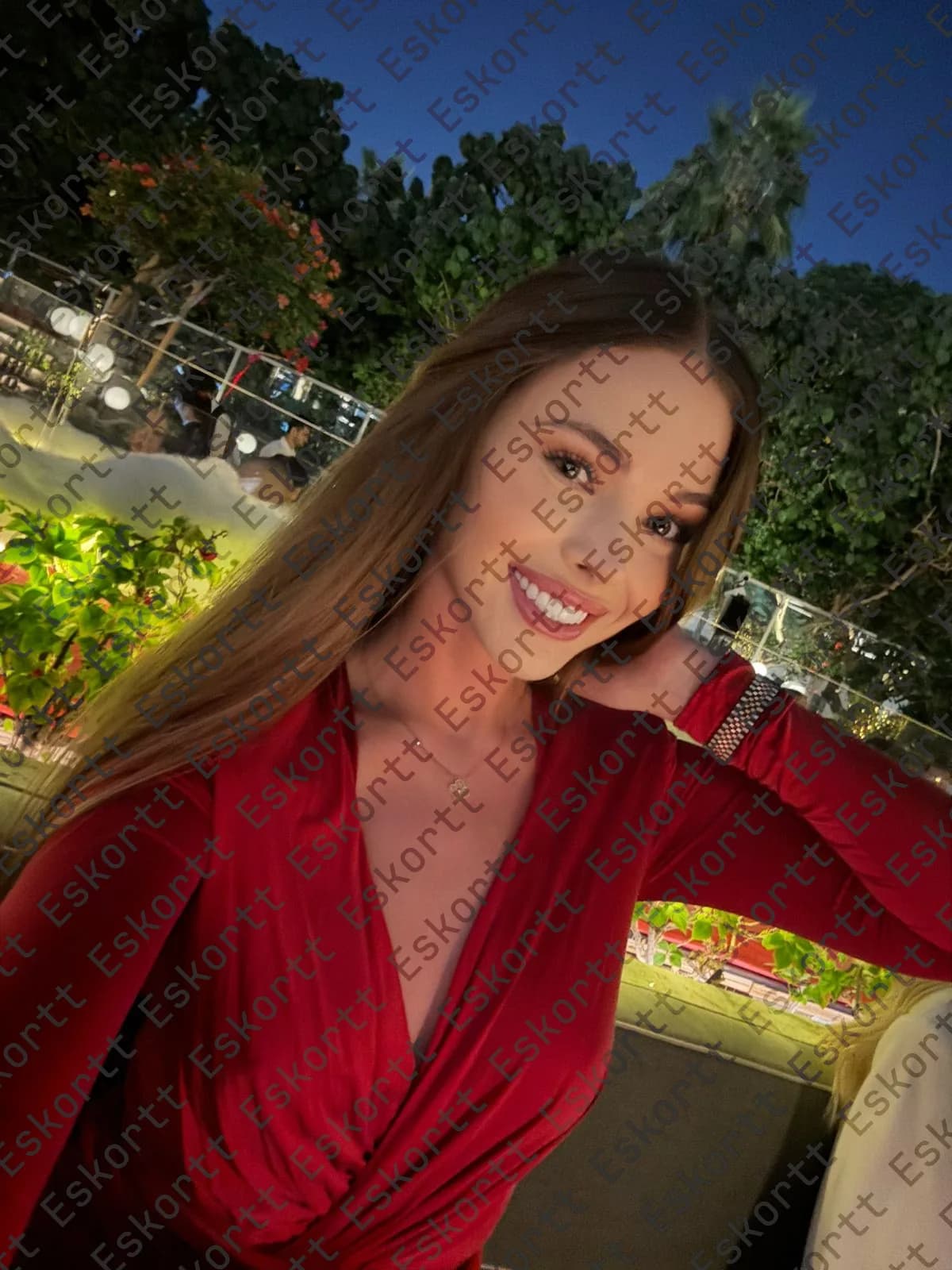 Надя escort in Moscow