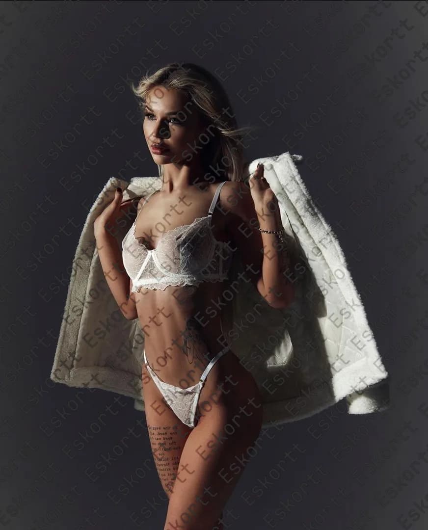 Кари escort in Moscow