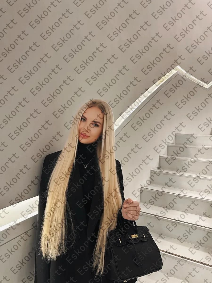 Елена escort in Moscow