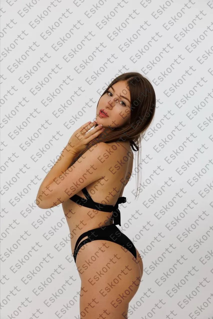 Мариана escort in Moscow