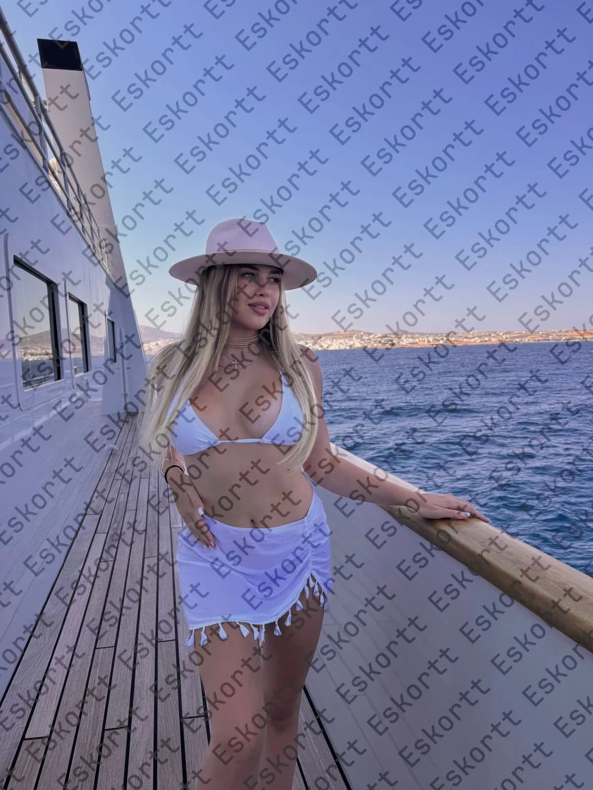 Алиса escort in Moscow