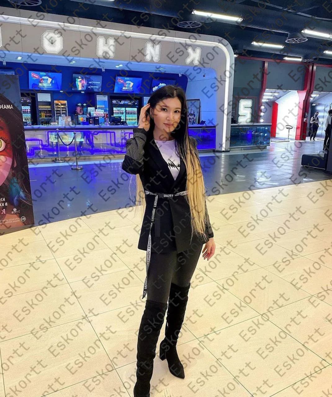 Мэйзи escort in Moscow