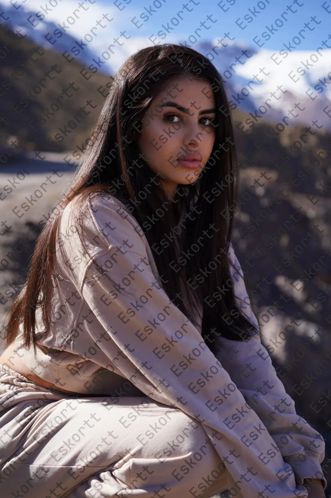 Шайма escort in Moscow