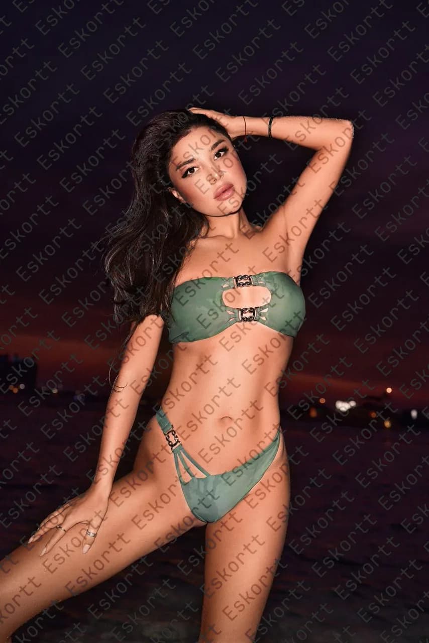 Катя escort in Moscow