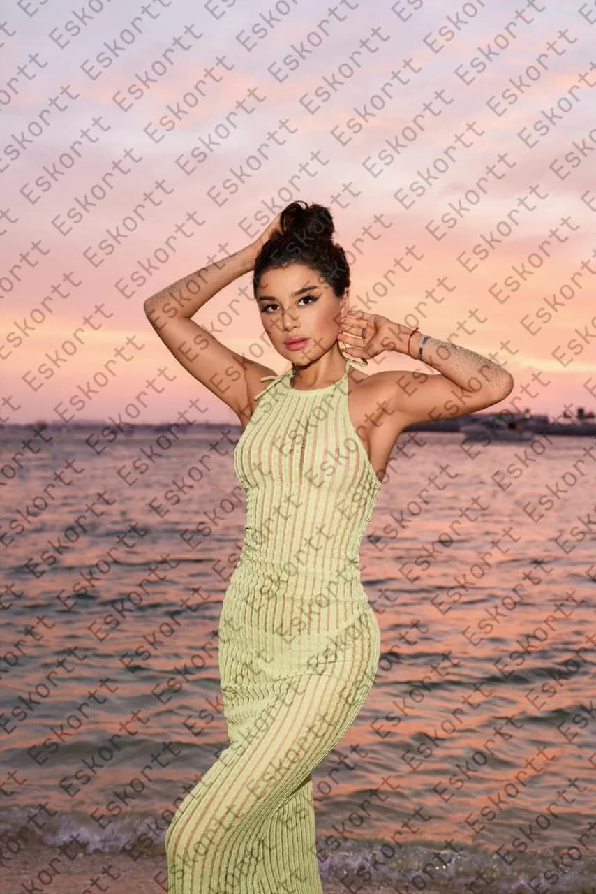 Катя escort in Moscow