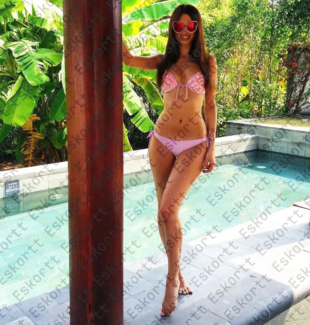 Нинель escort in Moscow