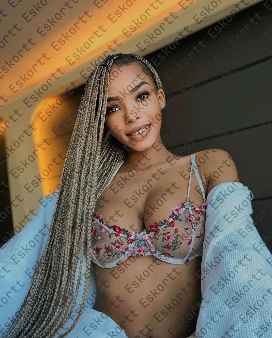 Клеопатра escort in Moscow