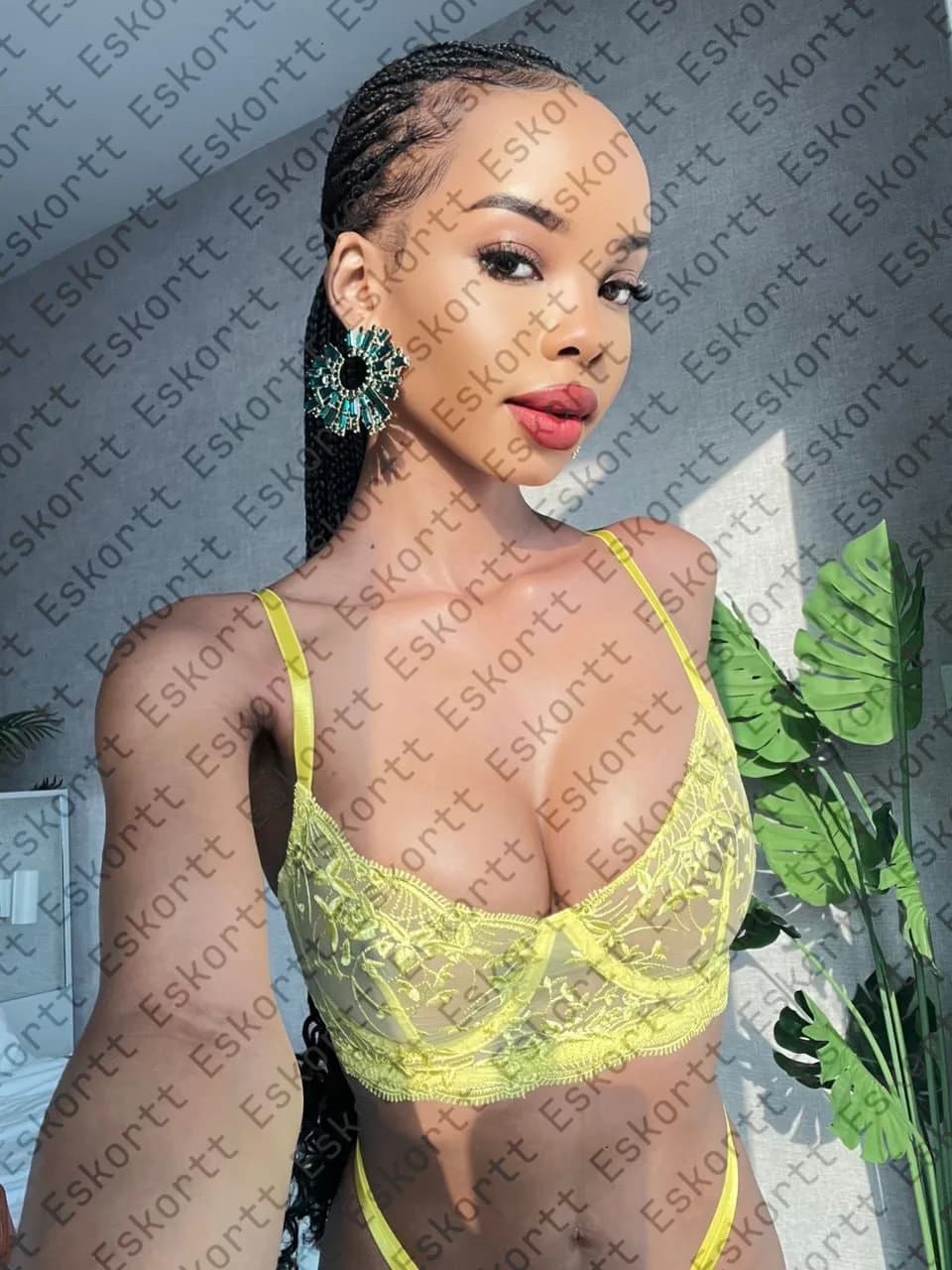 Клеопатра escort in Moscow