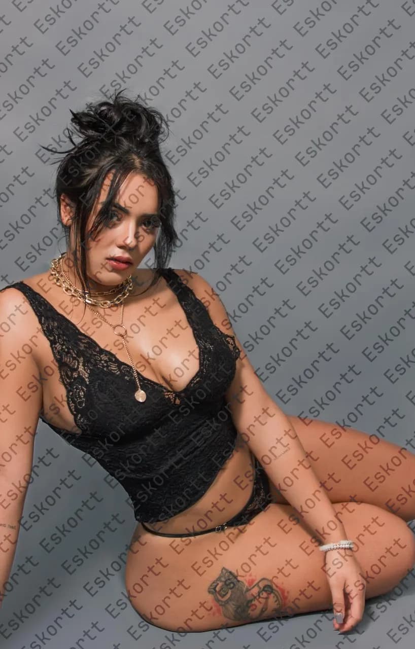 Мелания escort in Moscow