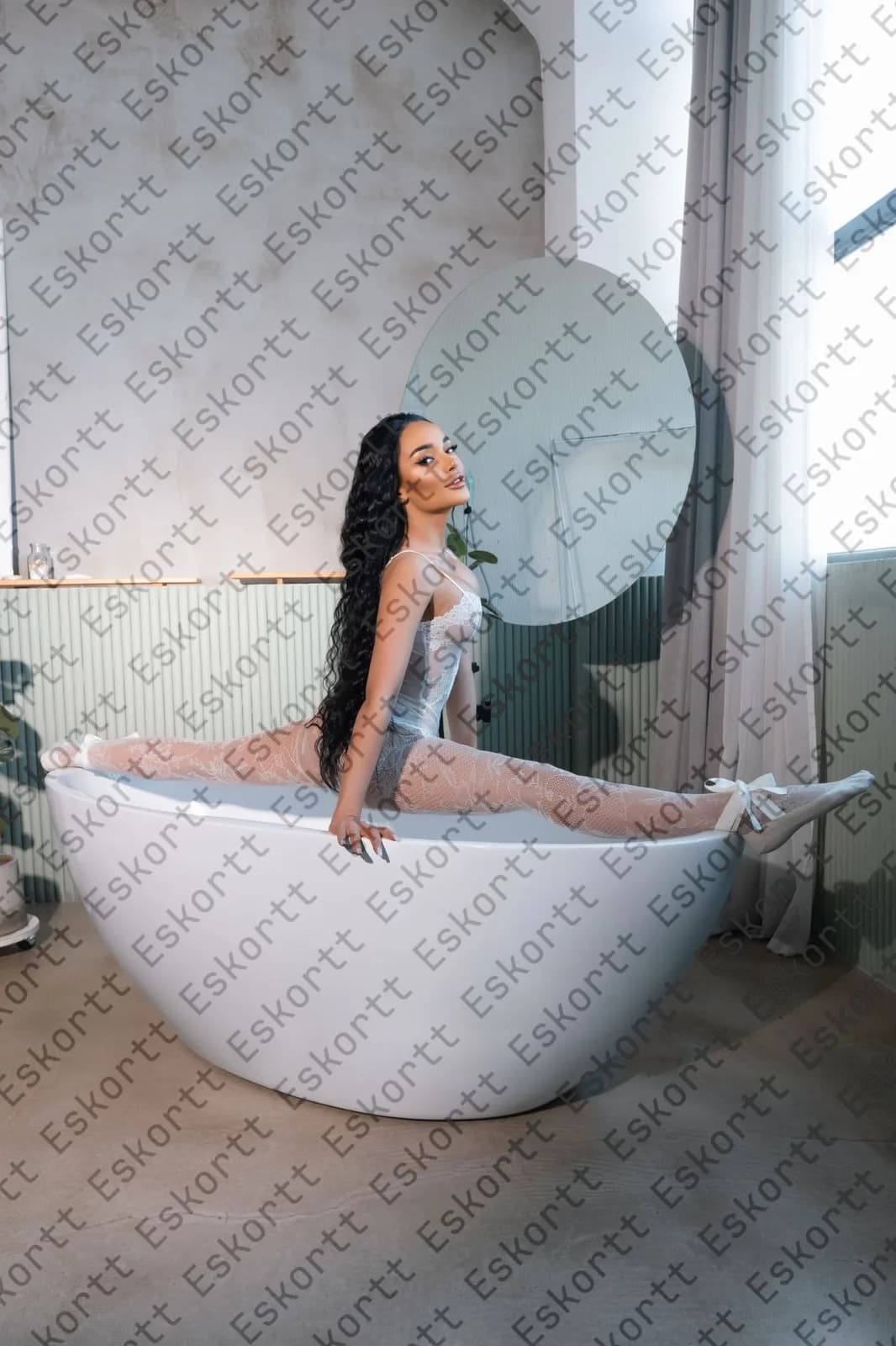 Лана escort in Moscow