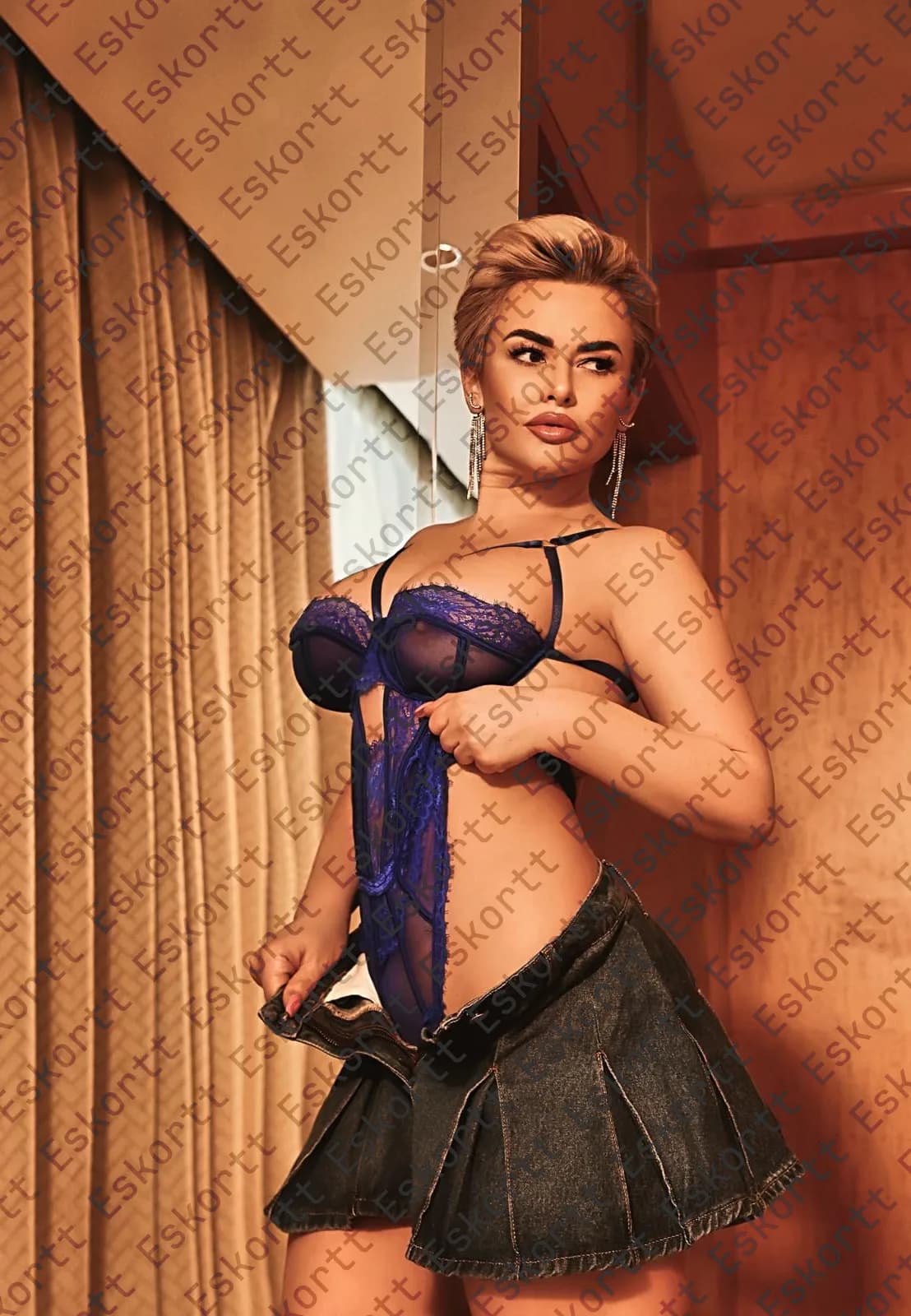 Аделина escort in Moscow