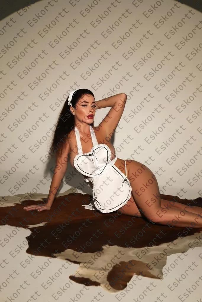 Петра escort in Moscow