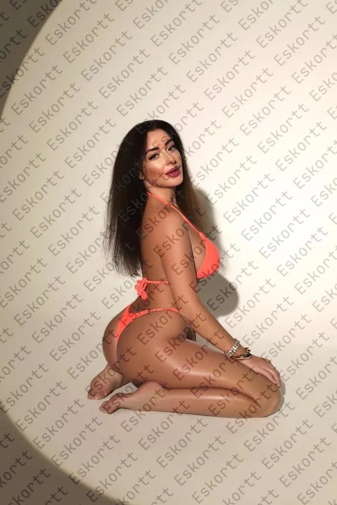 Петра escort in Moscow