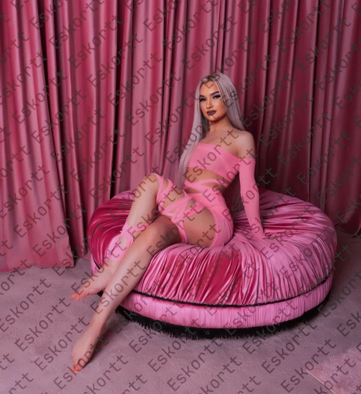 Златослава escort in Moscow