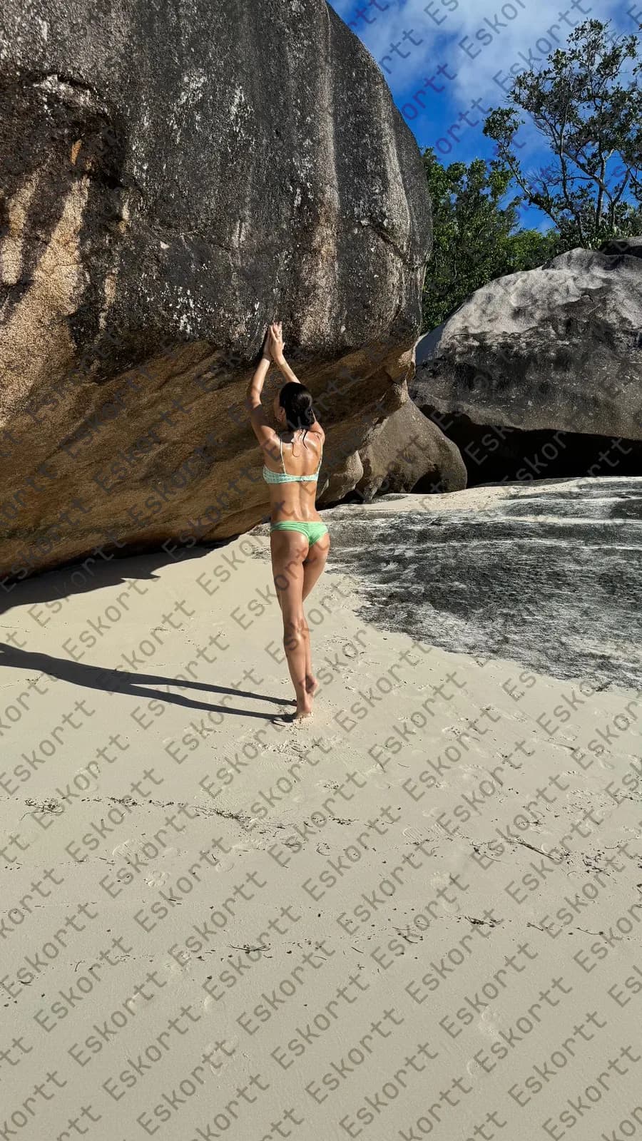 Дейзи escort in Moscow