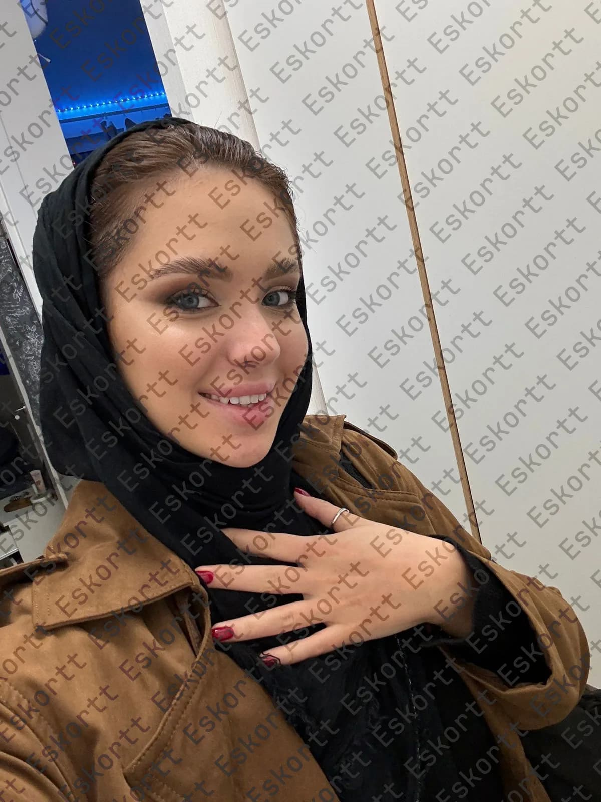 Сандра escort in Moscow